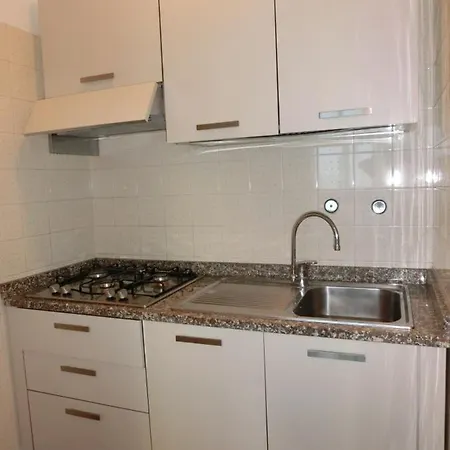 Spacious Apartment In A Wonderful Residence 비비오네